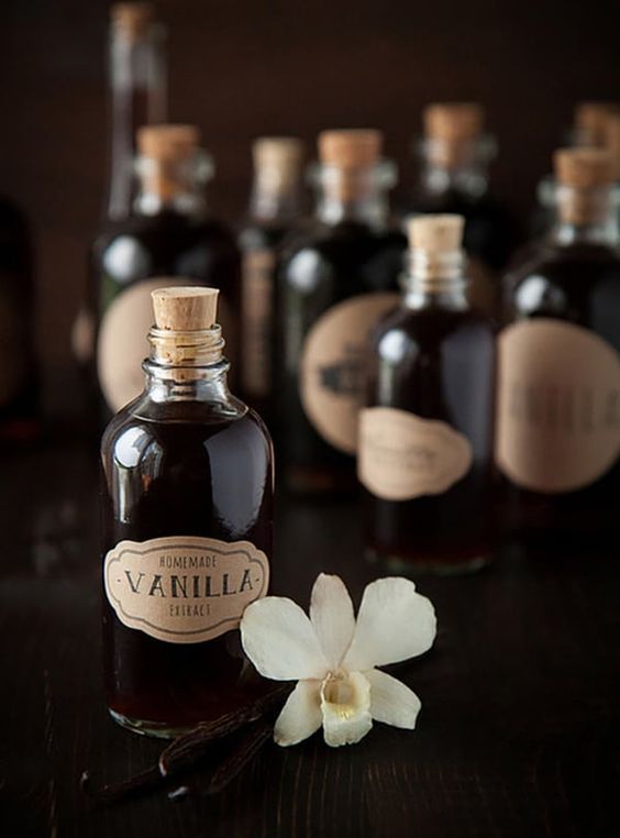 Flacons d'extrait de vanille parfumé